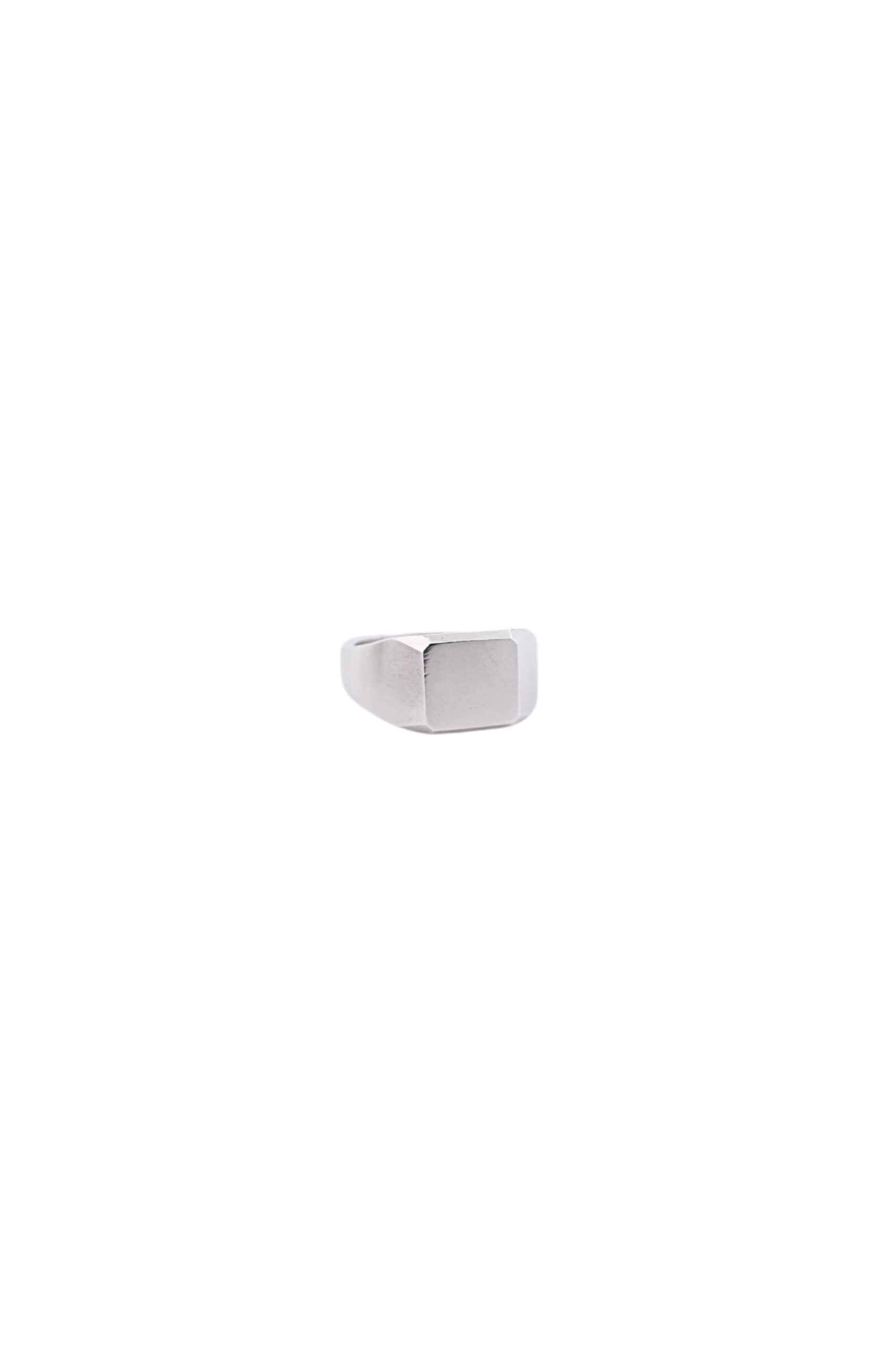 OA MEDIUM SQUARE SIGNET RING